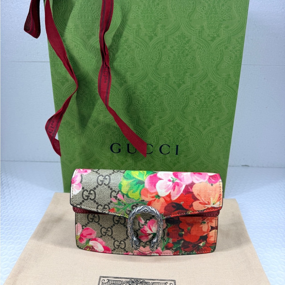 Gucci Dionysus GG Supreme Super Mini